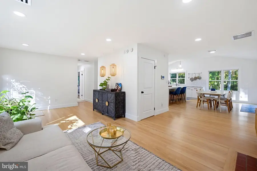 4709 Holly Ave, Fairfax, VA 22030 - #3