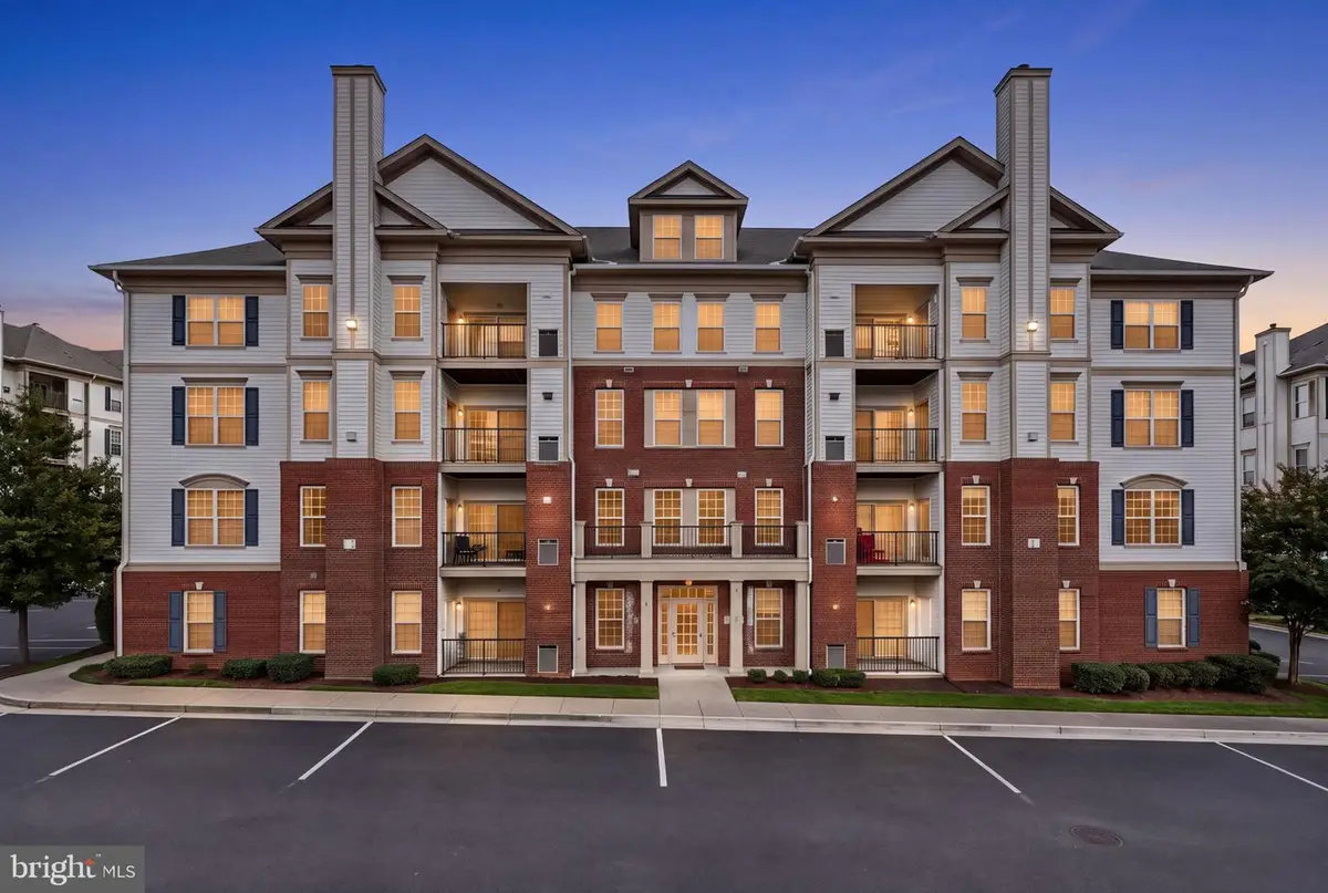 11575 Cavalier Landing Ct #402, Fairfax, VA 22030 - #1