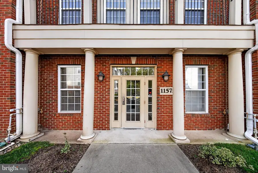 11575 Cavalier Landing Ct #402, Fairfax, VA 22030 - #3