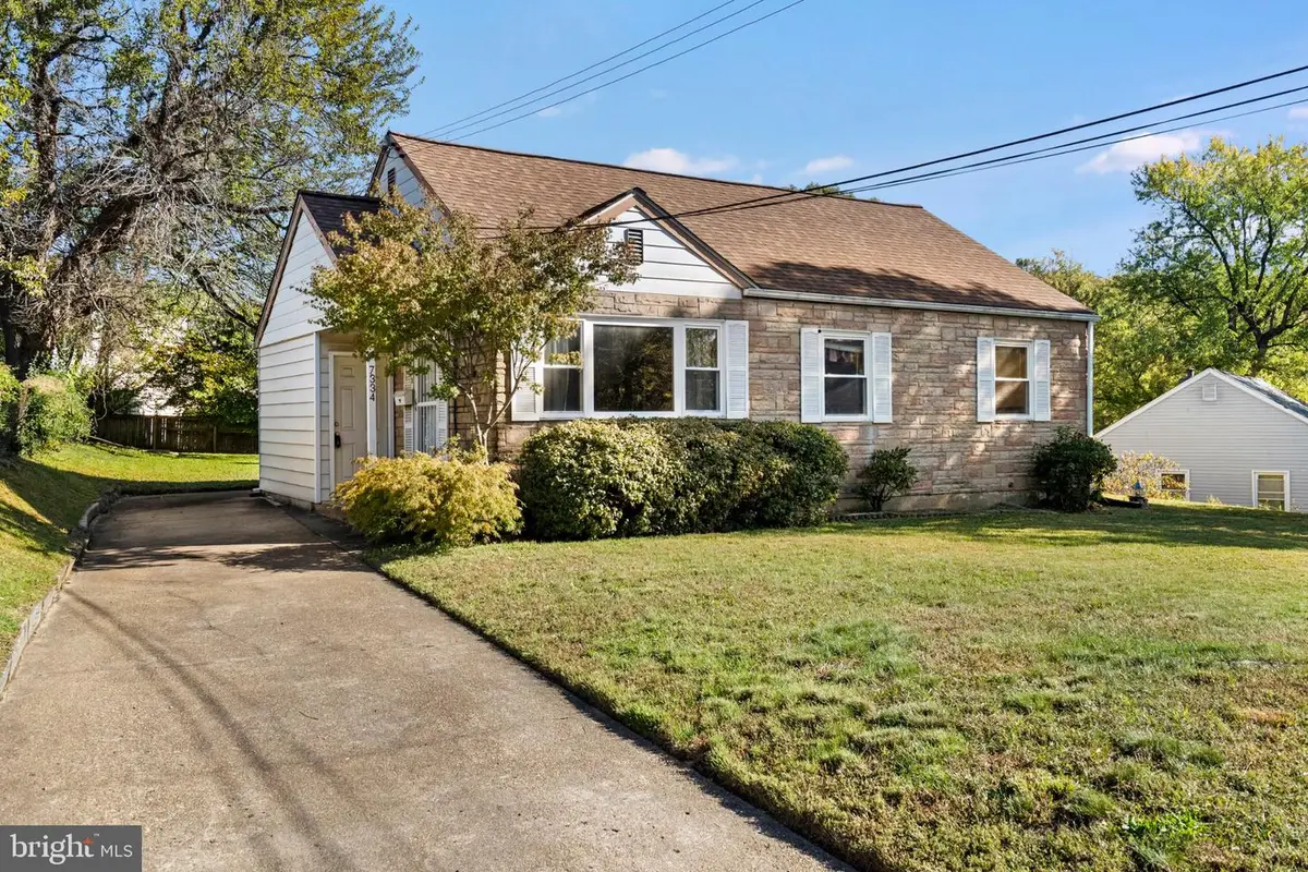 7334 Howard Ct, Falls Church, VA 22043 - #1