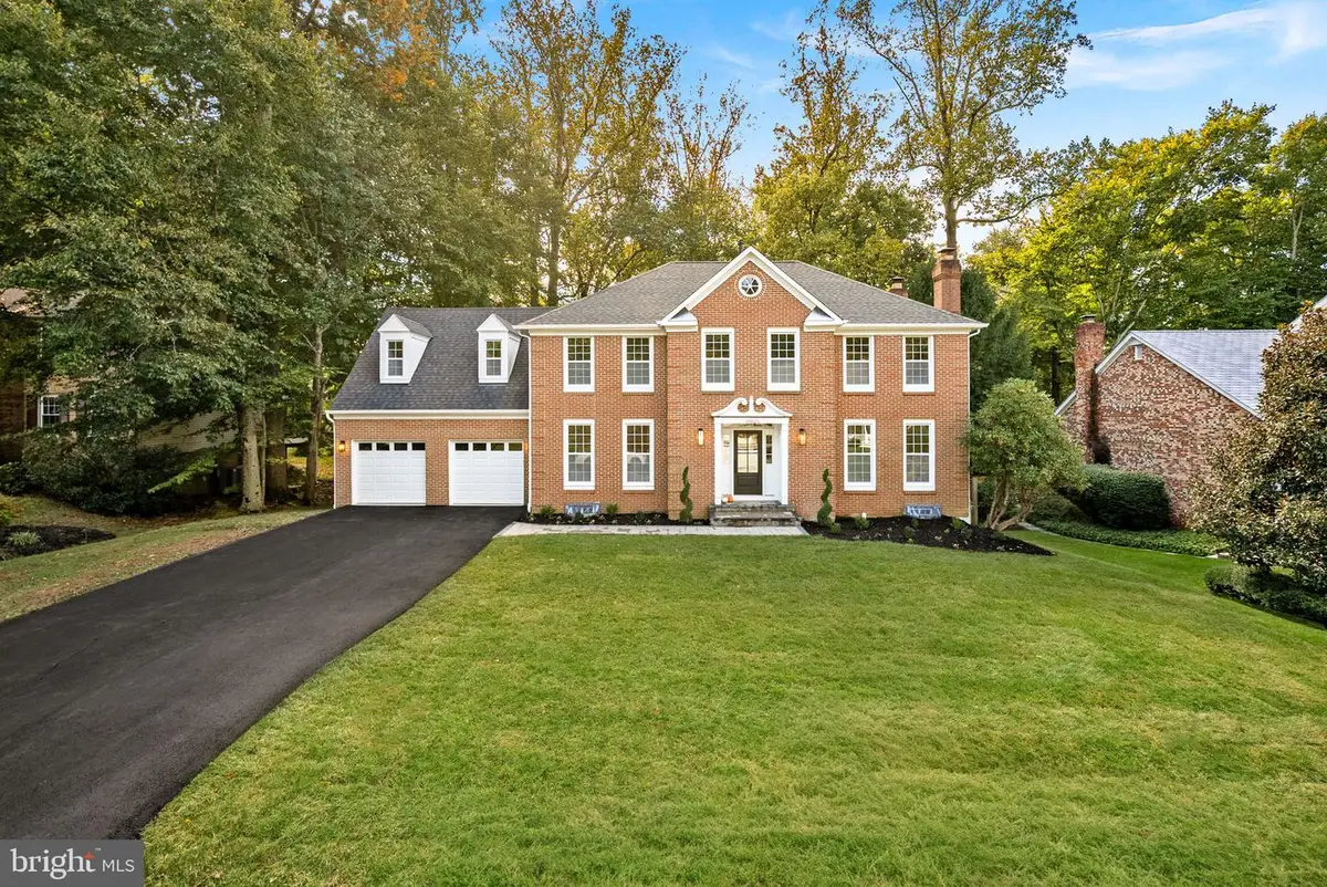 10825 Fieldwood Dr, Fairfax, VA 22030 - #1