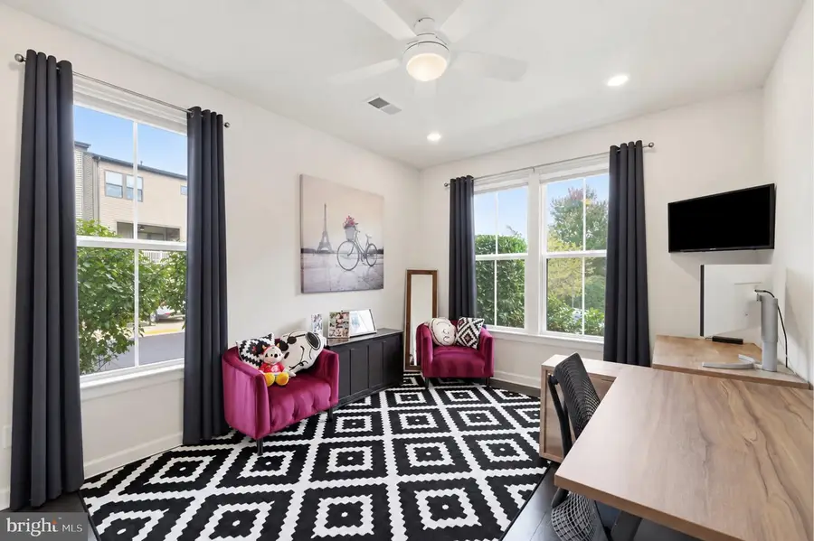 3089 Sassafras Ct, Fairfax, VA 22031 - #3