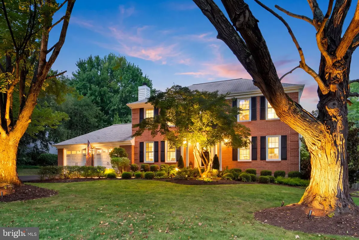 10504 Cowberry Ct, Vienna, VA 22182 - #1
