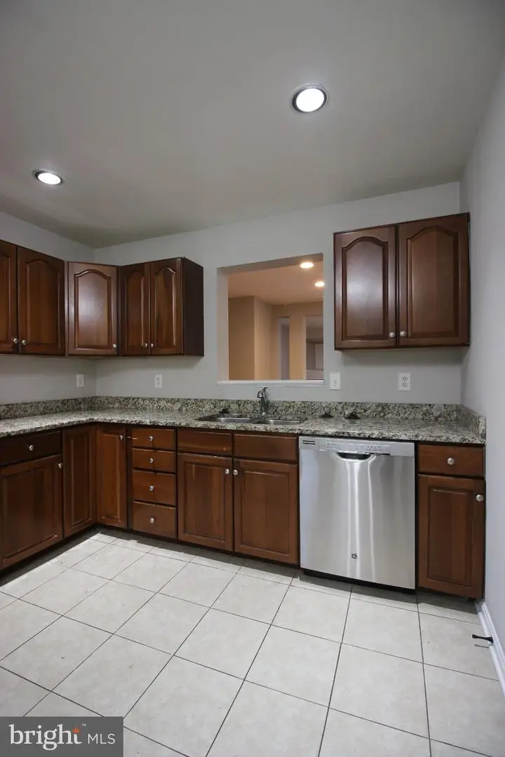12058 Edgemere Cir, Reston, VA 20190 - #3