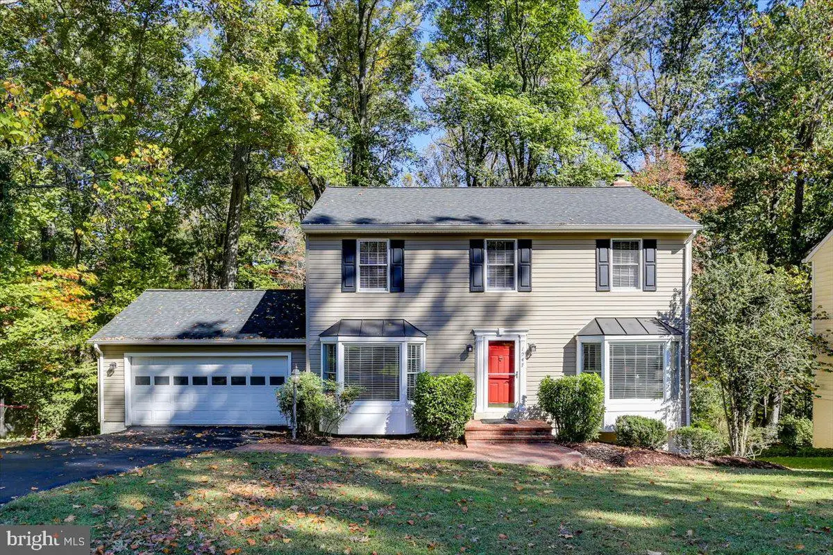 1947 Barton Hill Rd, Reston, VA 20191 - #1