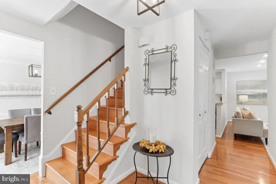 1947 Barton Hill Rd, Reston, VA 20191 - #2