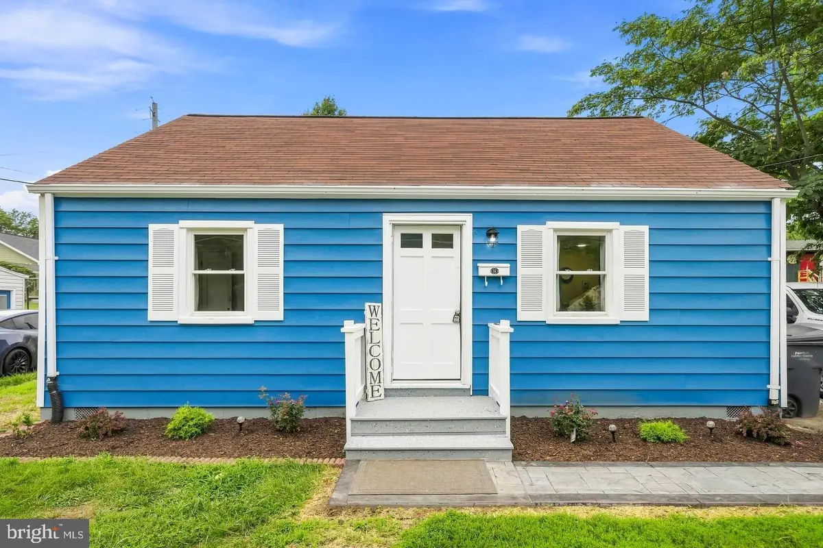 3007 Elmwood Dr, Alexandria, VA 22303 - #1