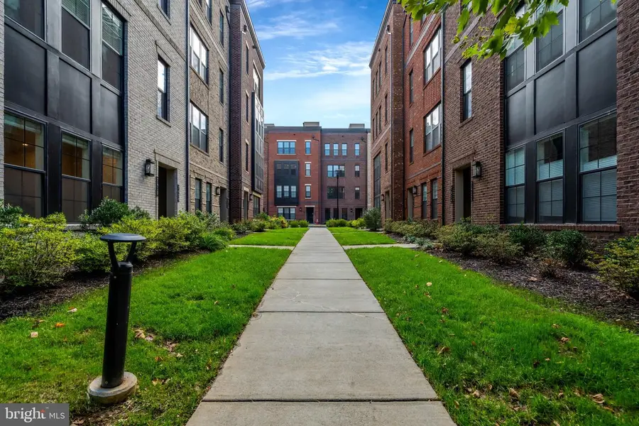 7410 Backett Wood Ter #801, McLean, VA 22102 - #3