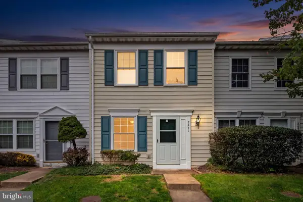2471 Fox Trot Ter, RESTON, VA 20191