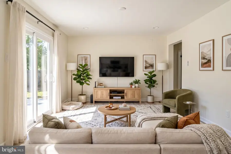 14365 St Germain Dr, Centreville, VA 20121 - #2