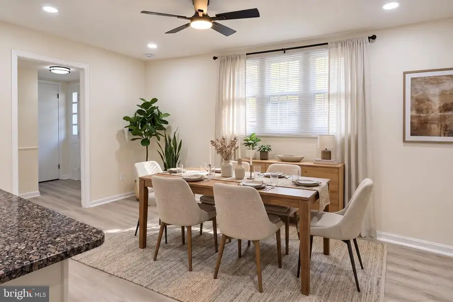 14365 St Germain Dr, Centreville, VA 20121 - #3
