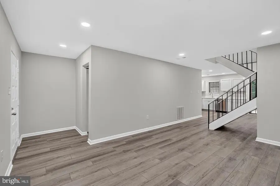 2006 Headlands Cir, Reston, VA 20191 - #3