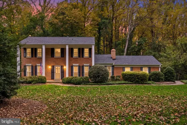 2822 Bree Hill Rd, OAKTON, VA 22124