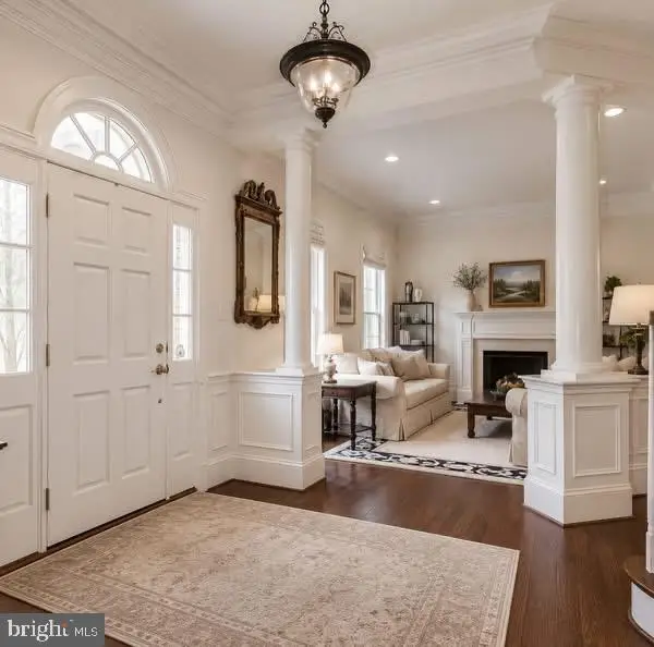 7217 Farm Ct, McLean, VA 22101 - #2