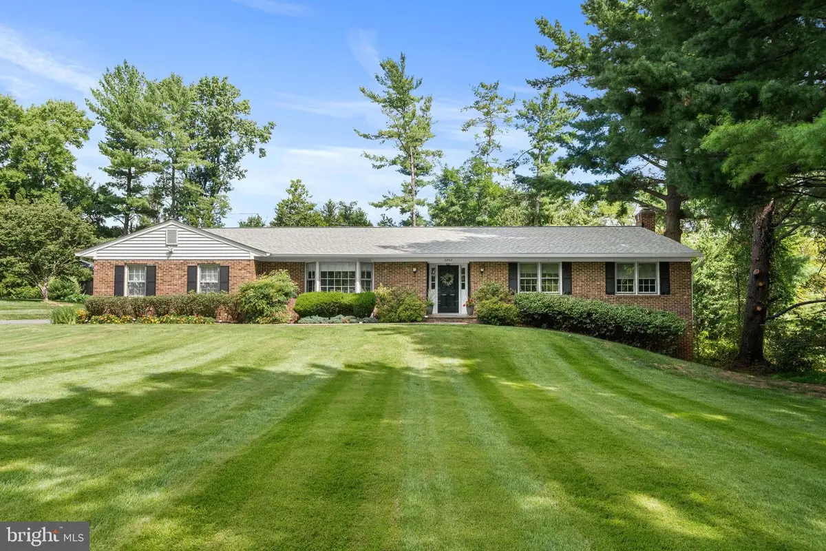2802 Center Ridge Dr, Oakton, VA 22124 - #1