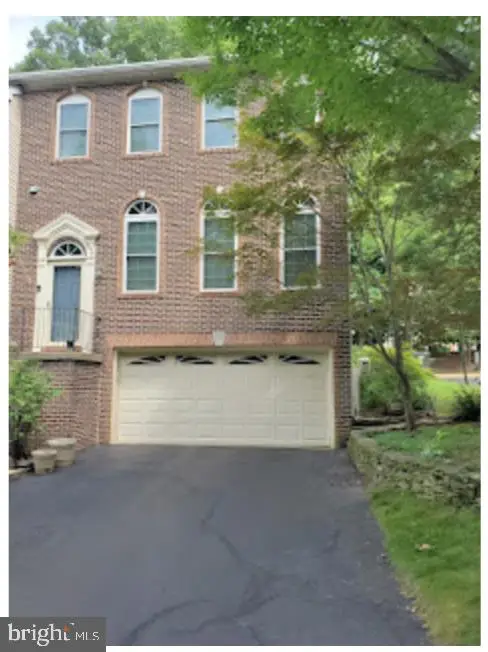 4023 Rosemeade Dr, FAIRFAX, VA 22033