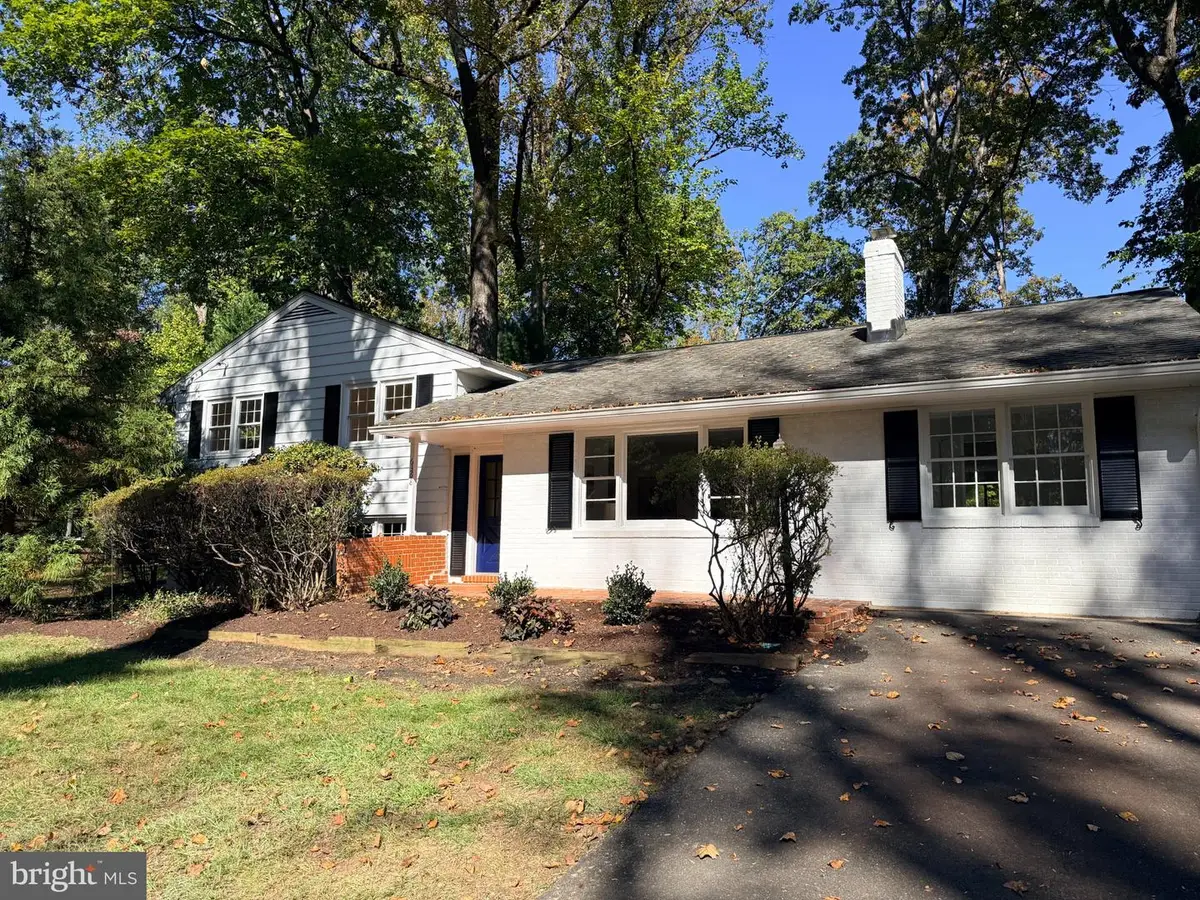 6368 Cavalier Corr, Falls Church, VA 22044 - #1