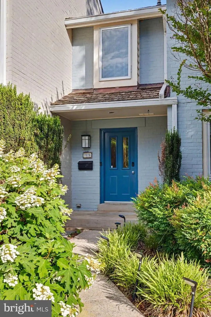 2020 Chadds Ford Dr, Reston, VA 20191 - #3