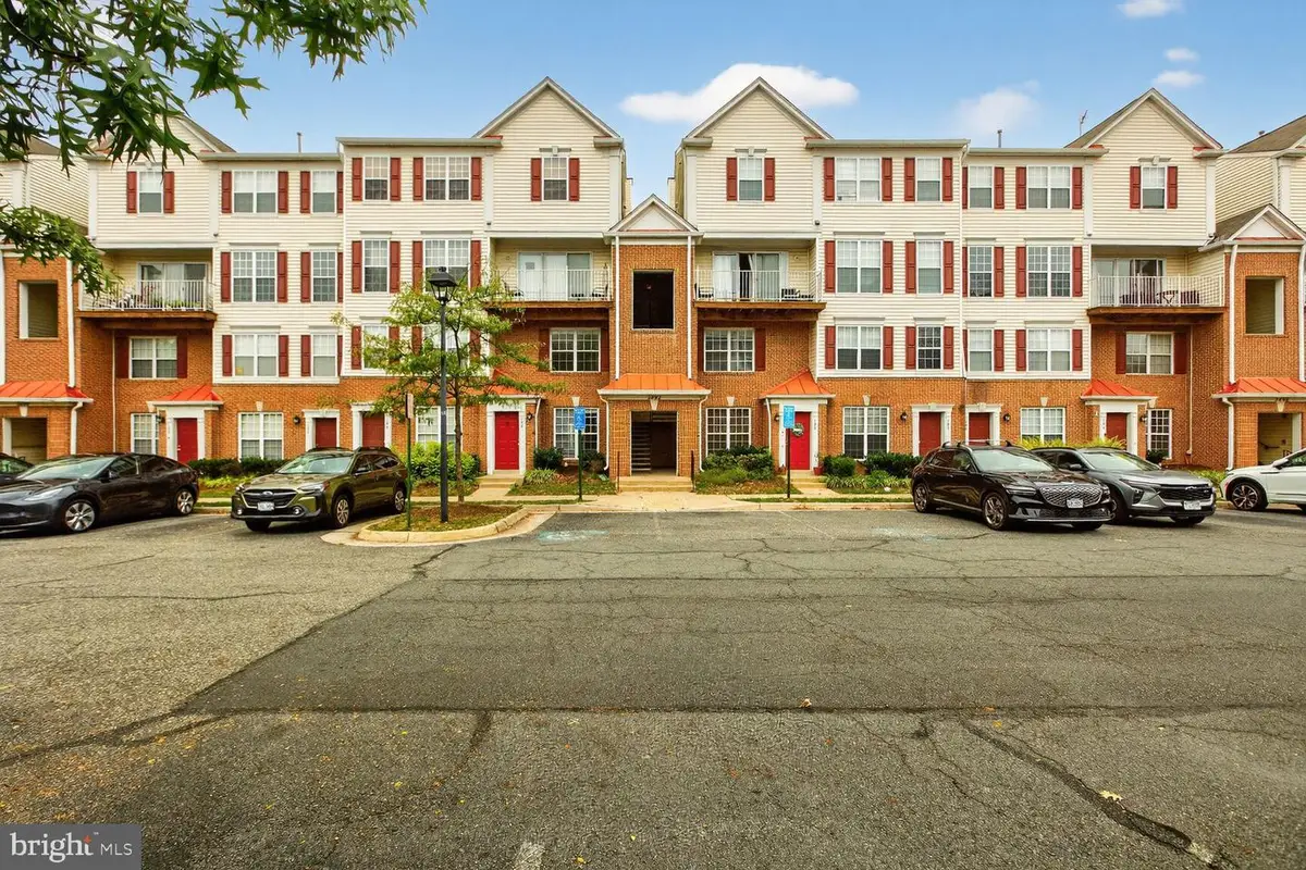 2492 Quick St #103, Herndon, VA 20171 - #1