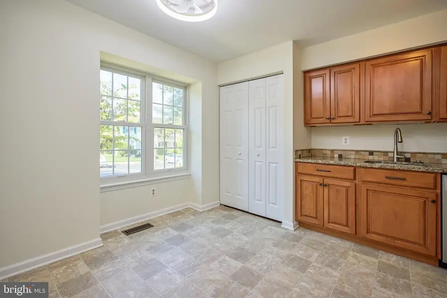 5825 Apple Wood Ln, Burke, VA 22015 - #3