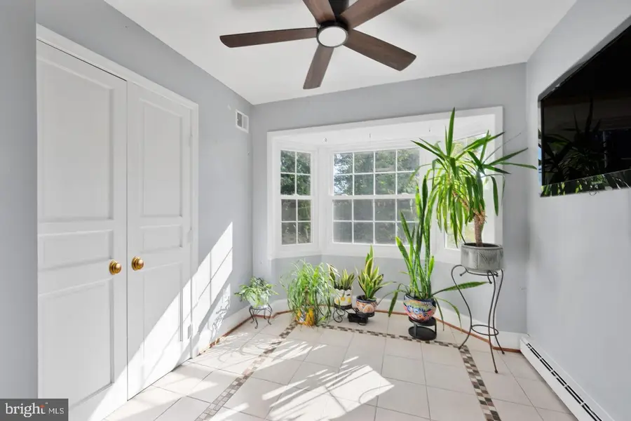 8261 Taunton Pl, Springfield, VA 22152 - #3