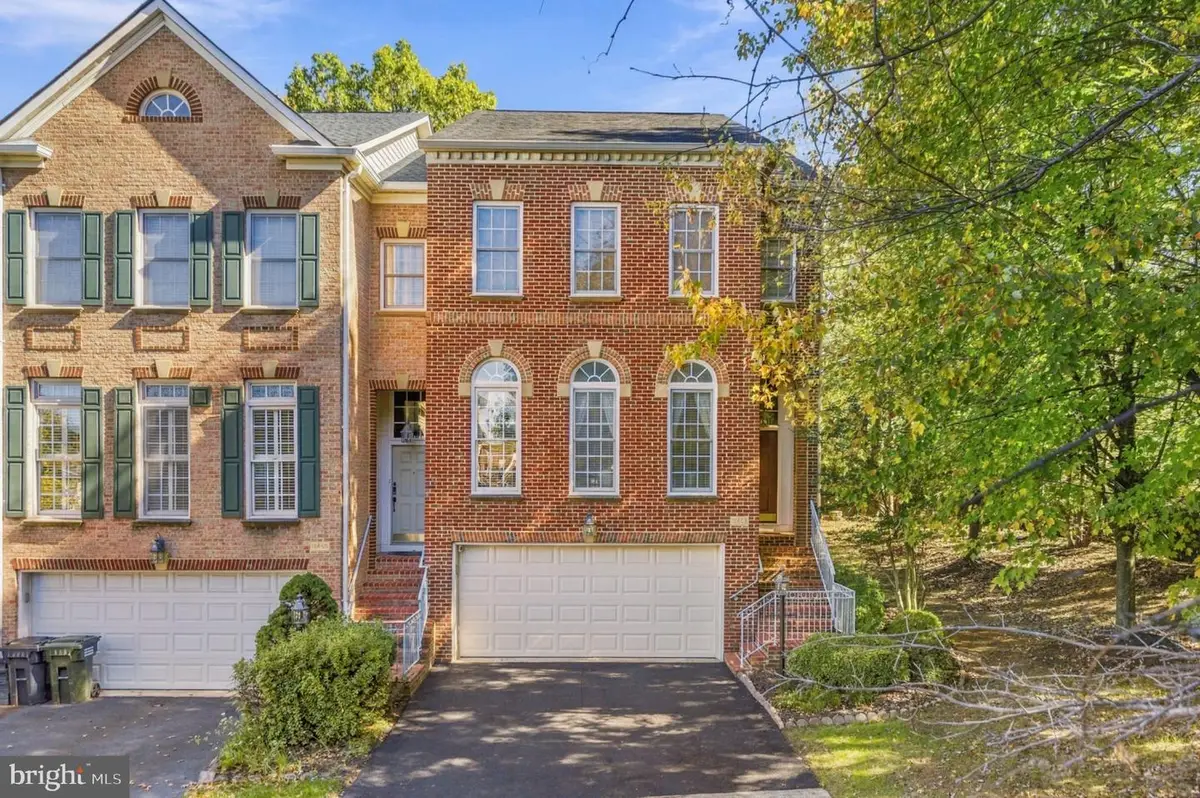 12463 Rose Path Cir, Fairfax, VA 22033 - #1