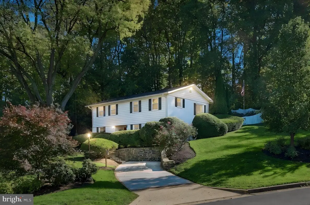 3907 Forest Grove Dr, Annandale, VA 22003 - #1