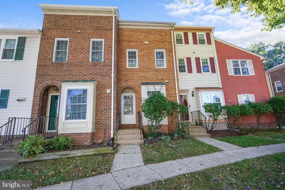 4249 Sauterne Ct, Chantilly, VA 20151 - #1