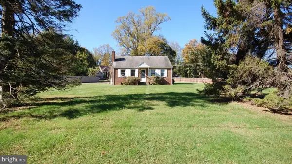 650 Walker Rd, GREAT FALLS, VA 22066