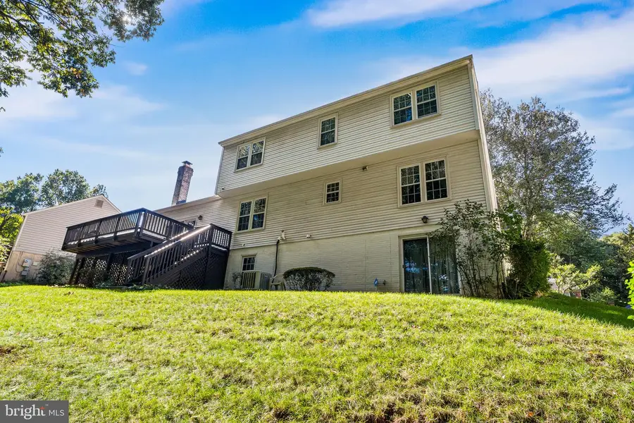 9327 Hobart Ct, Fairfax, VA 22032 - #3