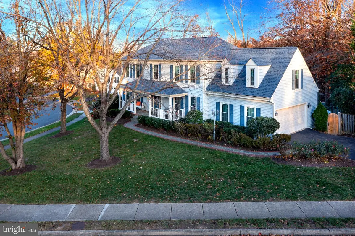8107 Oak Crest Ln, Fairfax Station, VA 22039 - #1