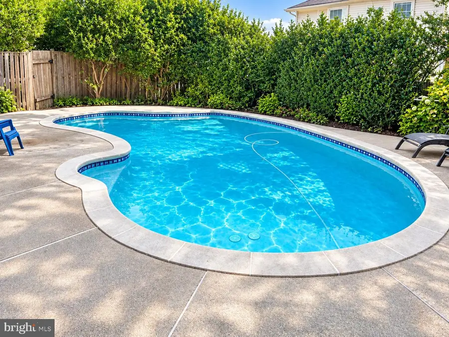 8107 Oak Crest Ln, Fairfax Station, VA 22039 - #2