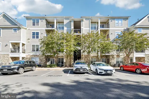 13397 Connor Dr #i, CENTREVILLE, VA 20120