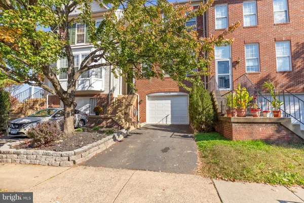 14618 Flower Hill Dr, CENTREVILLE, VA 20120
