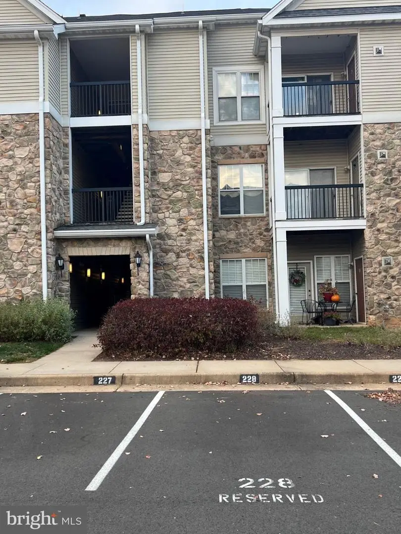 13359 Connor Dr #j, Centreville, VA 20120 - #2