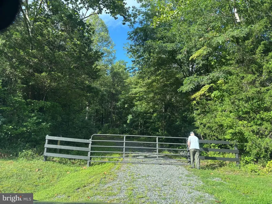 118 Lexington Ct, Stanardsville, VA 22973 - #2