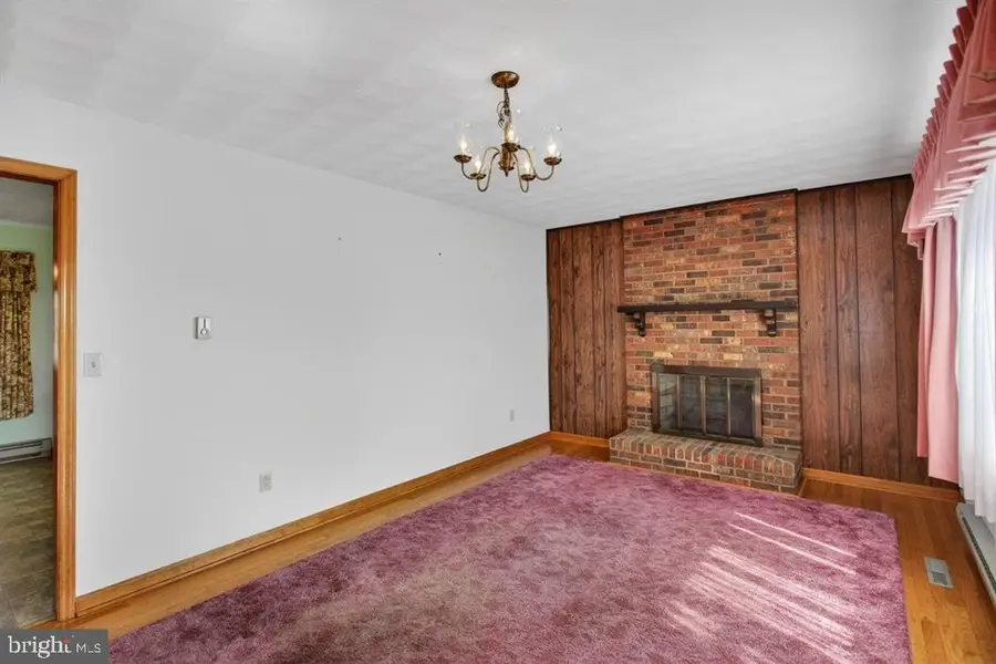 211 Pear St, Harrisonburg, VA 22801 - #3