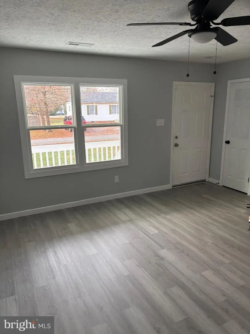 201 Knight Dr, Richmond, VA 23223 - Image #3