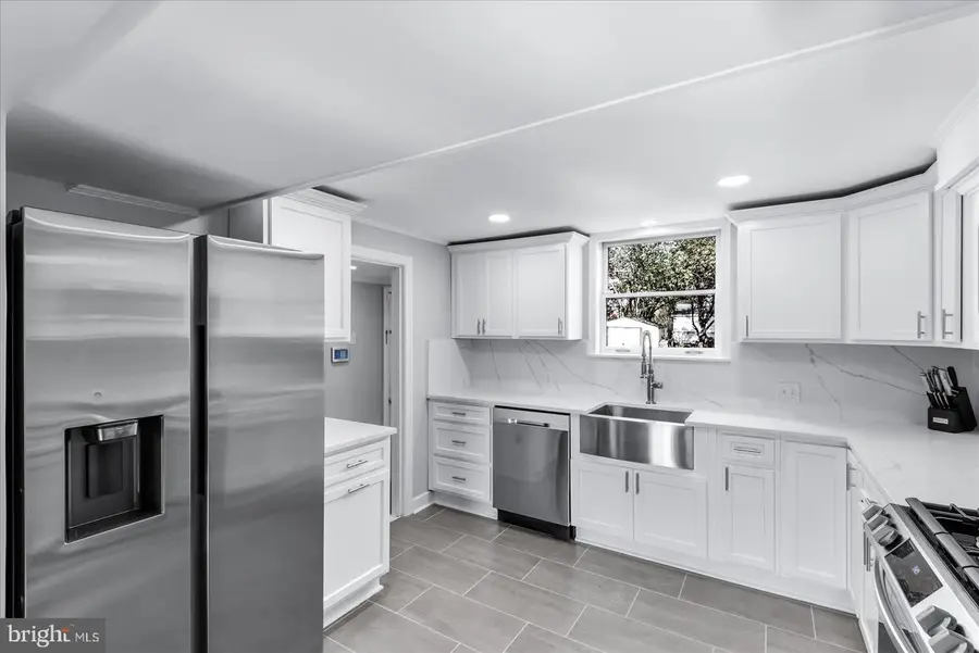 5806 S Crestwood Ave, Richmond, VA 23226 - #3