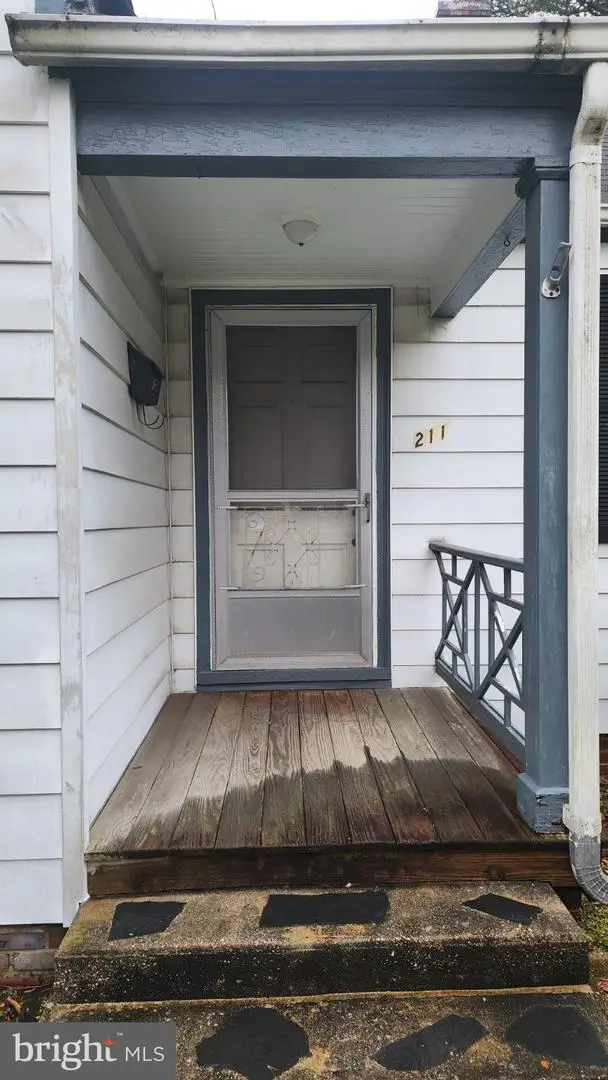 211 Naglee Ave, Sandston, VA 23150 - #3