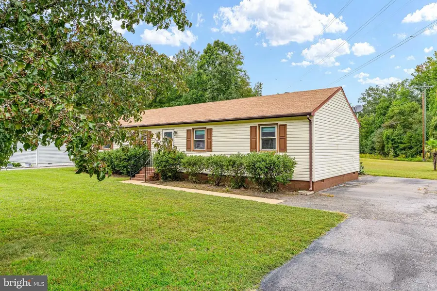 3909 Robin Hood Dr, Hopewell, VA 23860 - #2