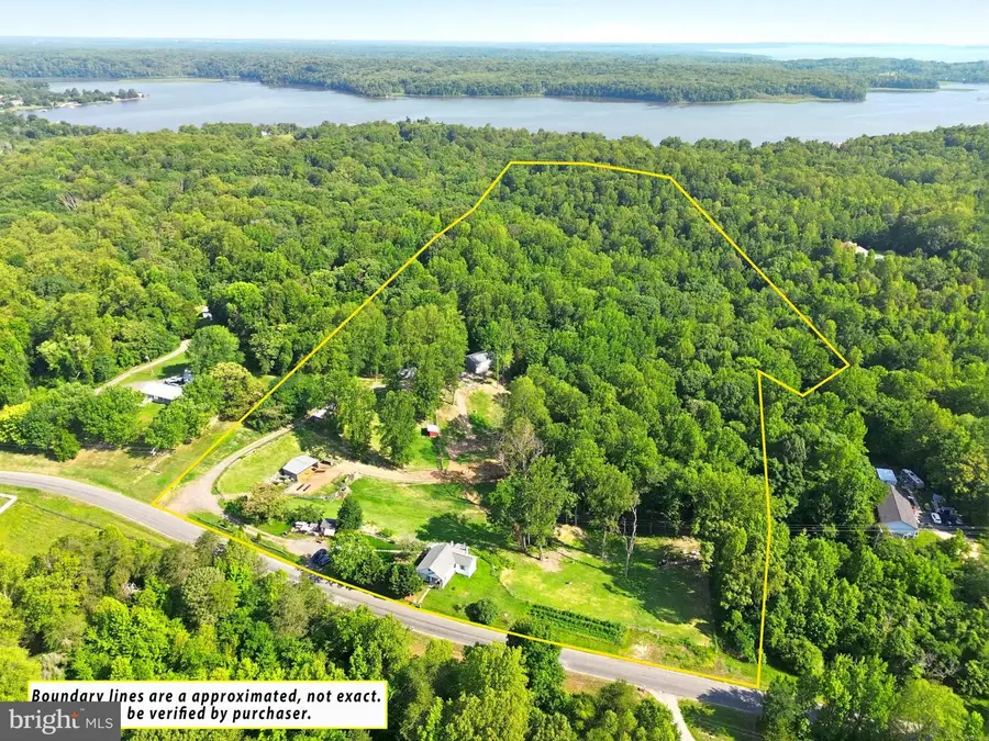 2137 Belvedere Dr, King George, VA 22485 - #2
