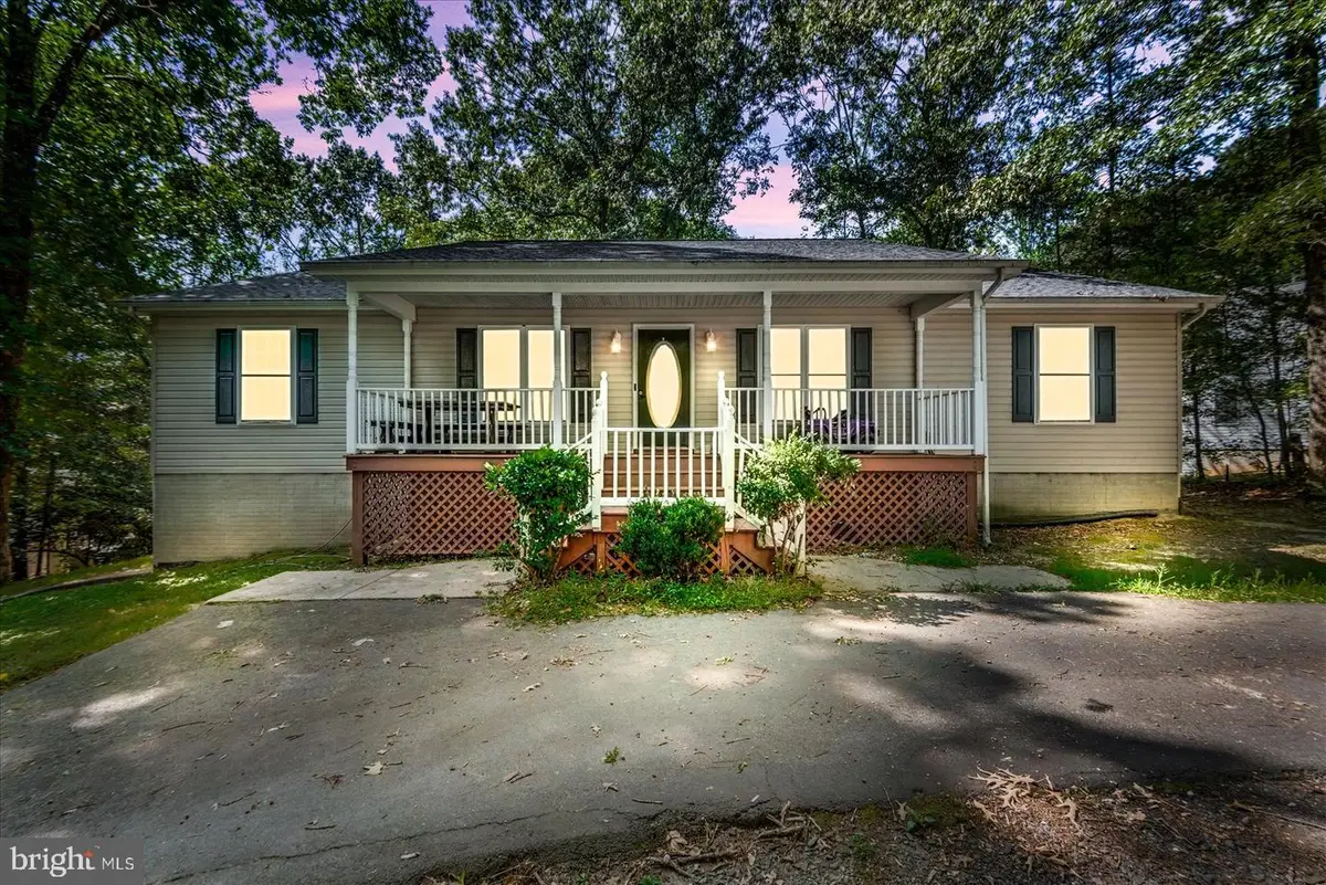7462 Buchanan Dr, King George, VA 22485 - #1