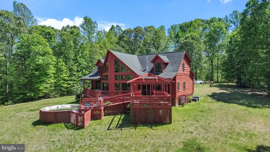 289 Ground Hog Way, Newtown, VA 23126 - #2