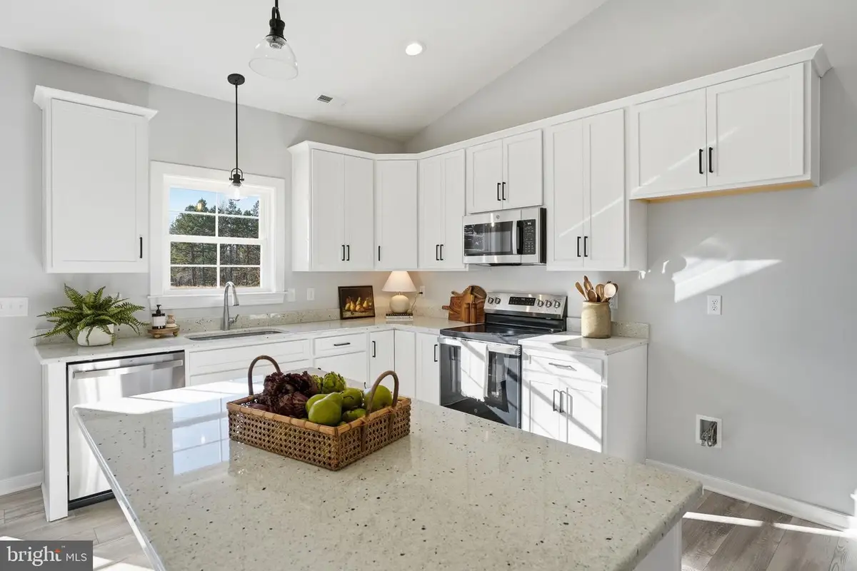 475 Fredericks Hall Rd, Bumpass, VA 23024 - Image #1