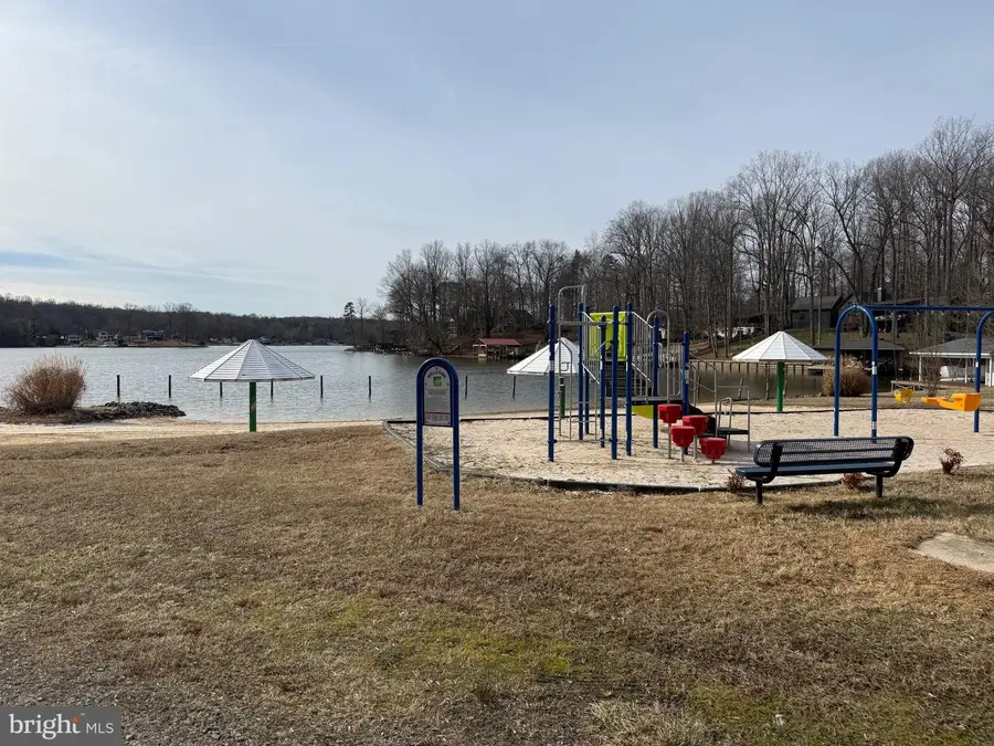 2367 N Lakeshore Dr, Louisa, VA 23093 - #3