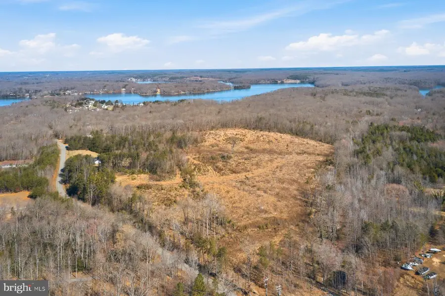 402 Oak Grove Dr, Mineral, VA 23117 - #3