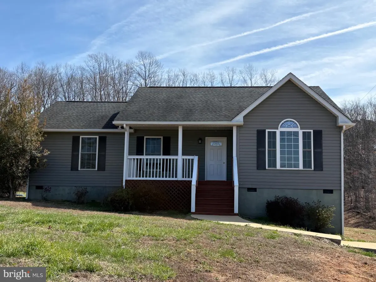 41 Elizabeth Ln, Louisa, VA 23093 - #1