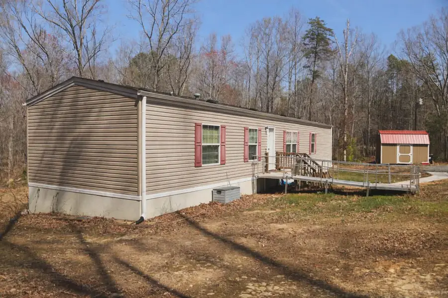 815 Mallorys Ford Rd, Louisa, VA 23093 - #2