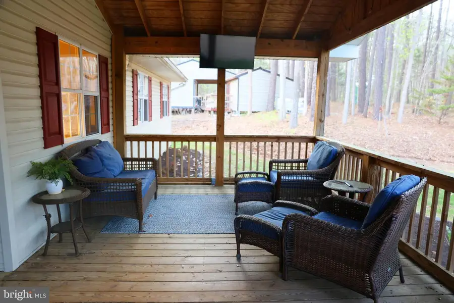 32 Miltons Ln, Louisa, VA 23093 - #3